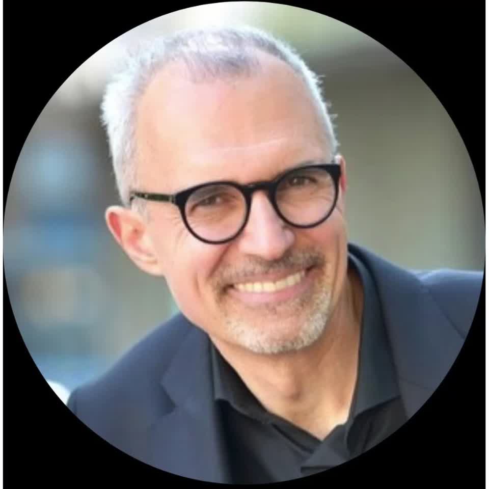 Still image out of testimonial from Gilles Savary