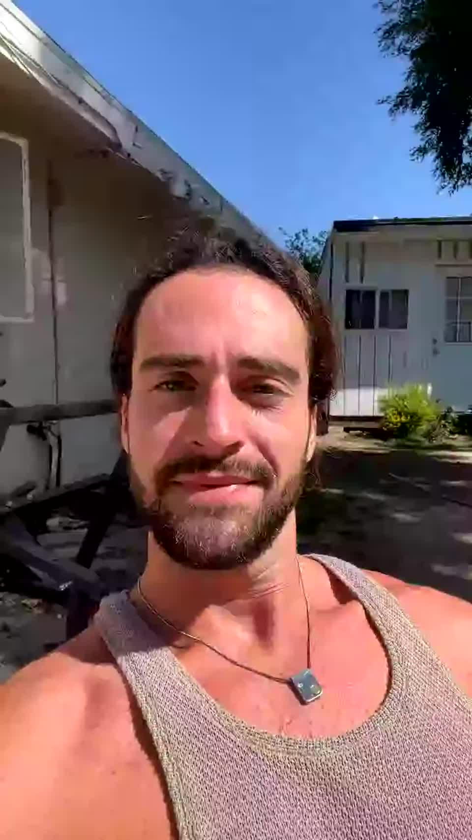 Still image out of testimonial from Eli James