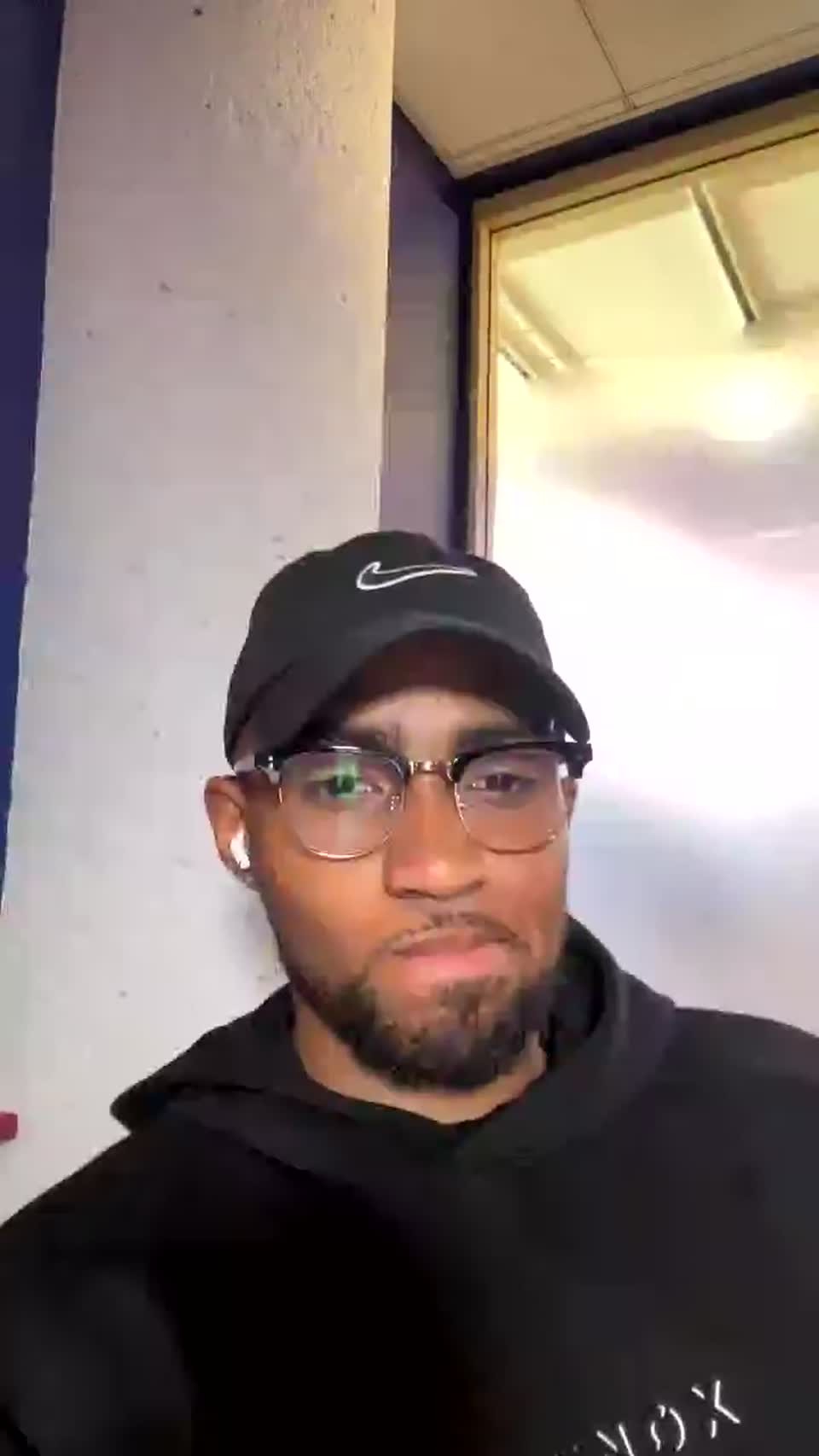 Still image out of testimonial from Justin Jones