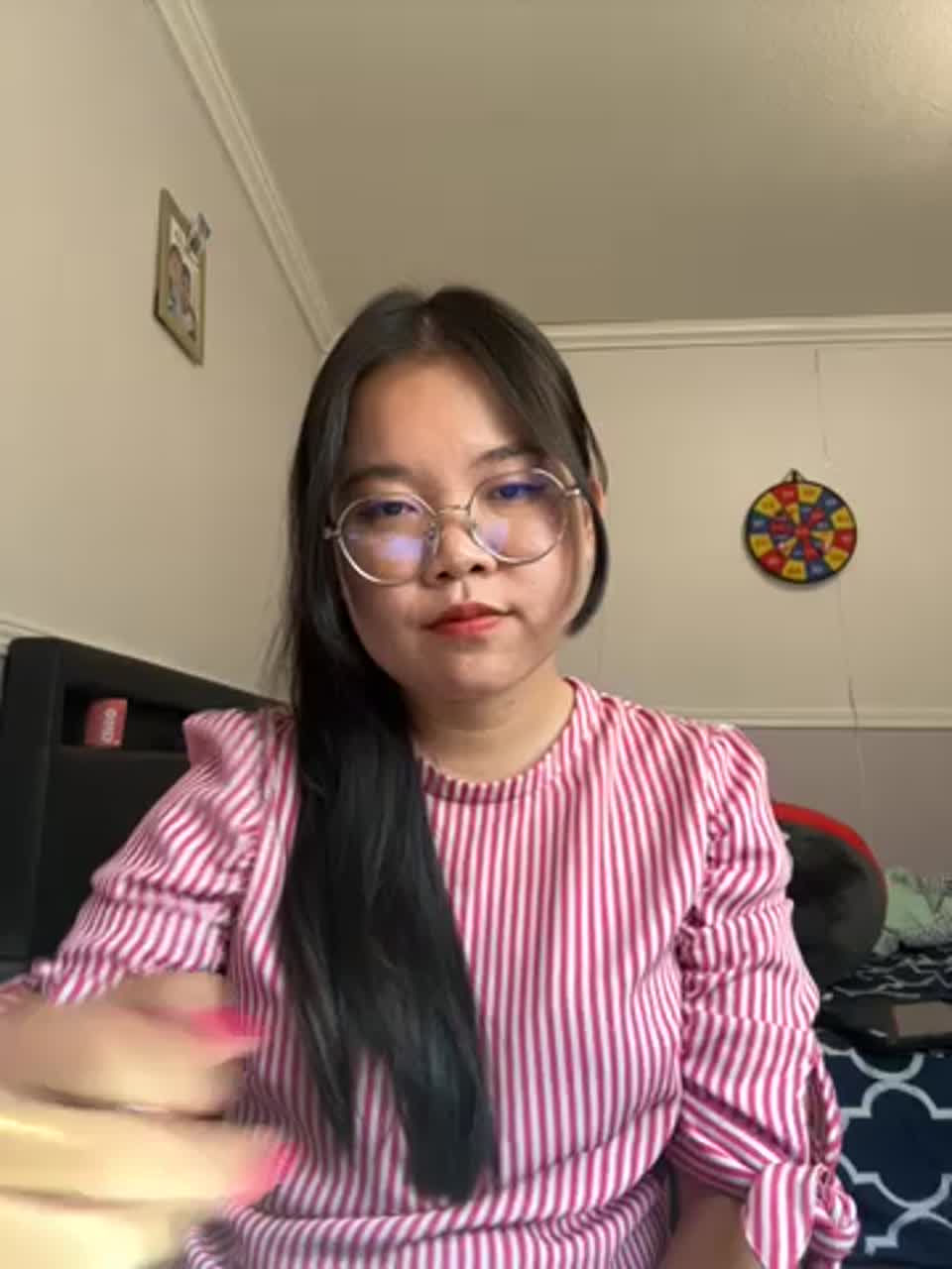 Still image out of testimonial from Meily Meng