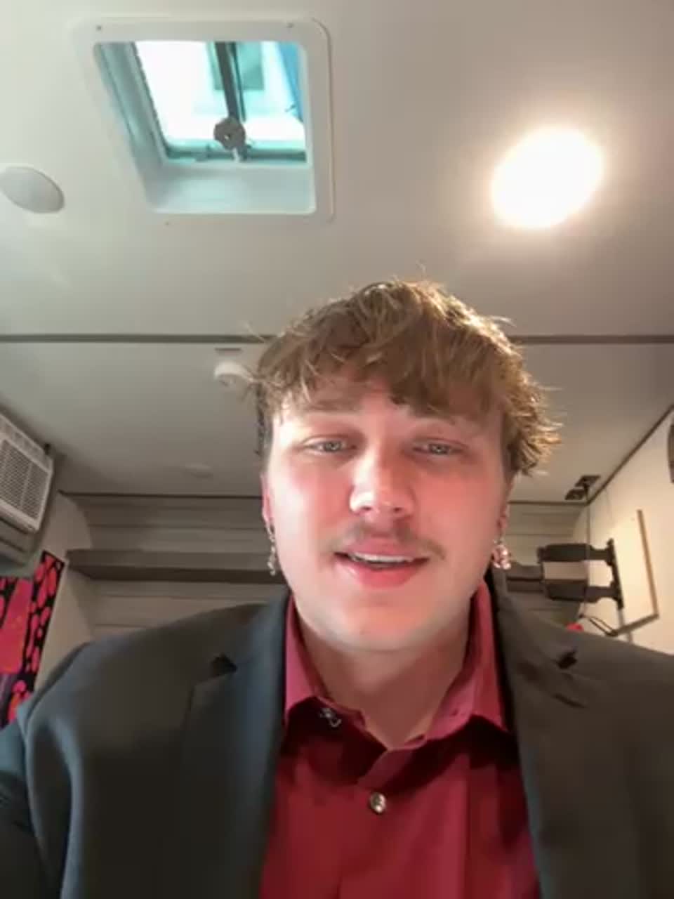 Still image out of testimonial from Jake Fernicola