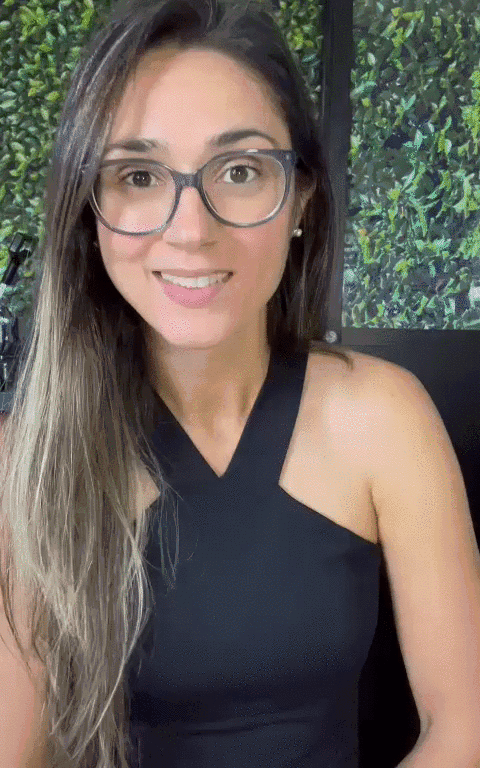 Animated image out of testimonial from Thaty S.