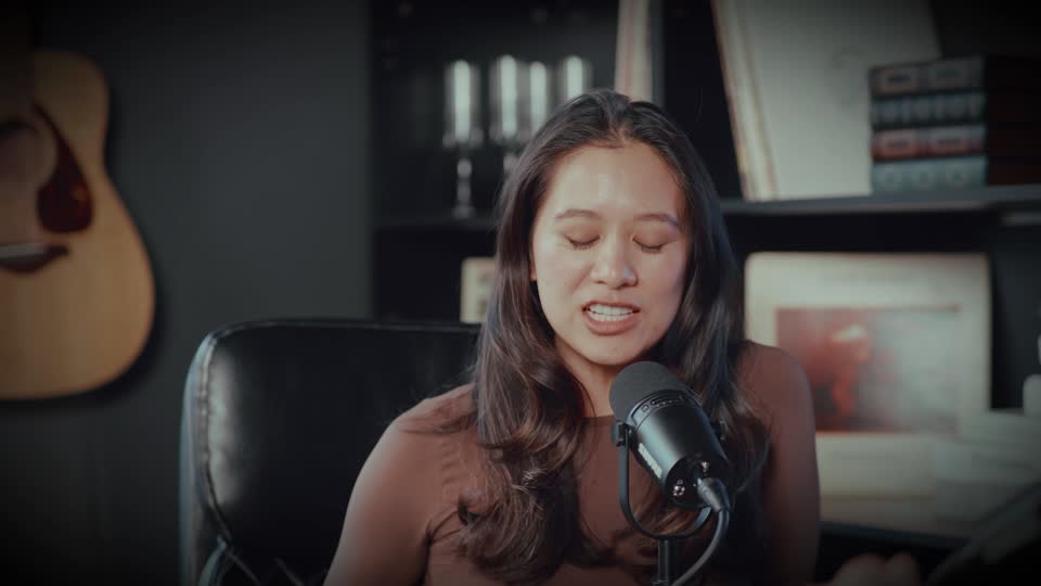 Still image out of testimonial from Angela Lau 