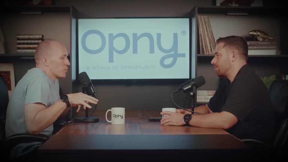 Still image out of testimonial from Adam Broda