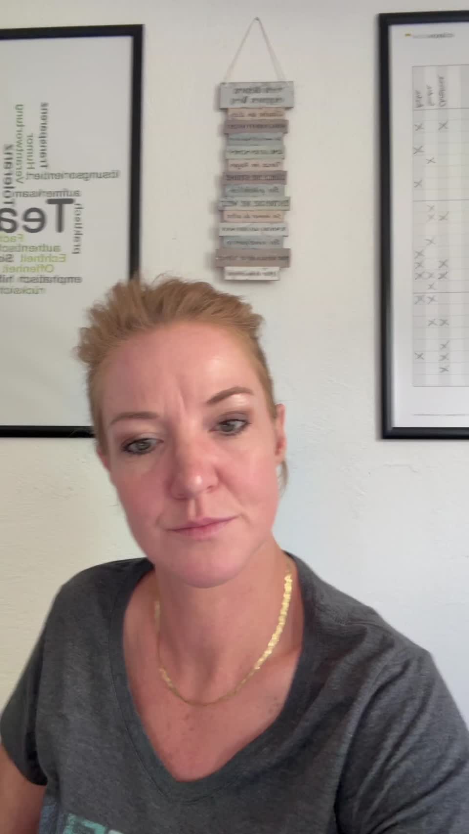 Still image out of testimonial from Anika Joswiak