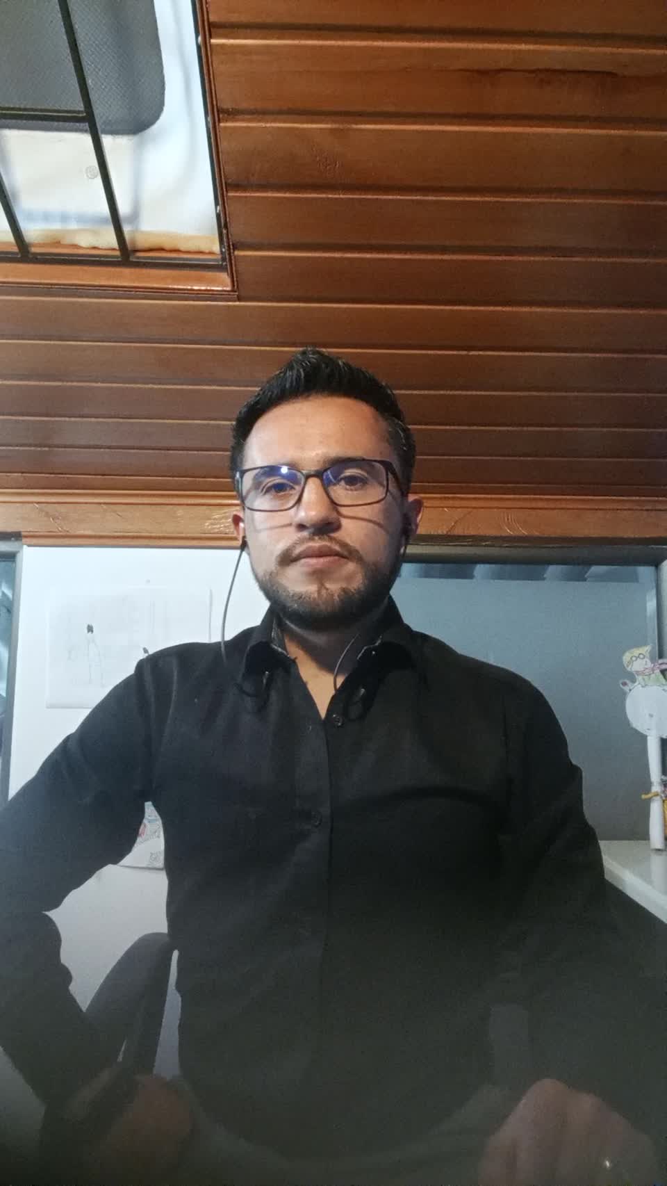 Still image out of testimonial from Josue Salamanca