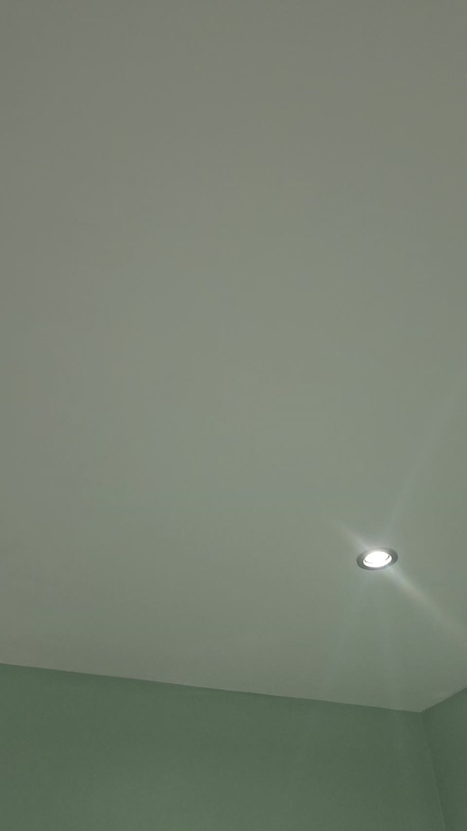 Still image out of testimonial from Craig Cruickshank