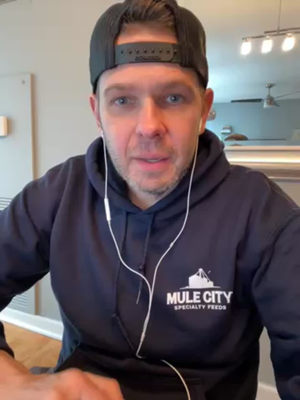 Still image out of testimonial from Matt Matros