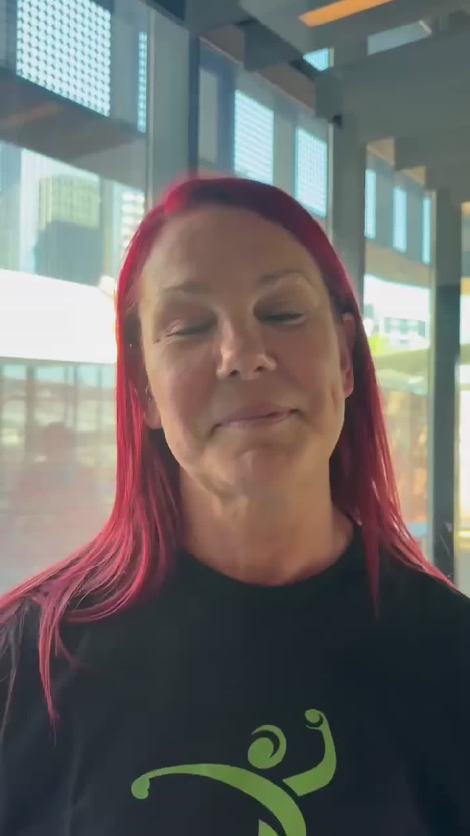 Still image out of testimonial from Cindy Rella