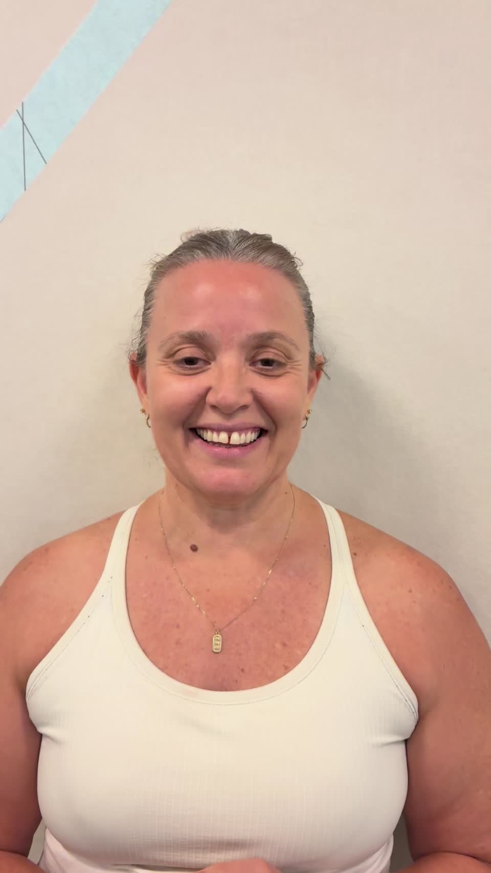 Still image out of testimonial from Lainey